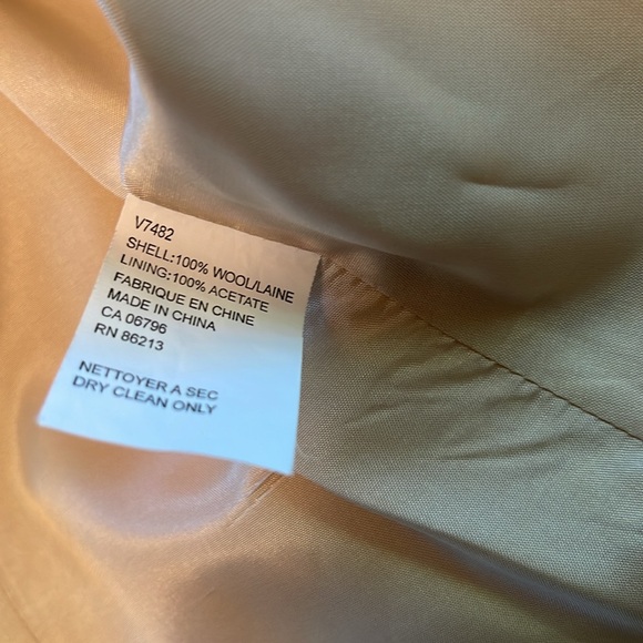 L’Officiel, XL, 100% wool, fully lined, raw edge style, smal back vent, as new - Picture 7 of 8